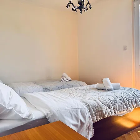 아파트 Flat -10 M Balcony, Views, Large Terrace 두브로브니크