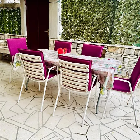 Flat -10 M Balcony, Views, Large Terrace Apartment Dubrovnik