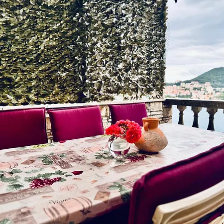 Flat -10 M Balcony, Views, Large Terrace * Dubrovnik