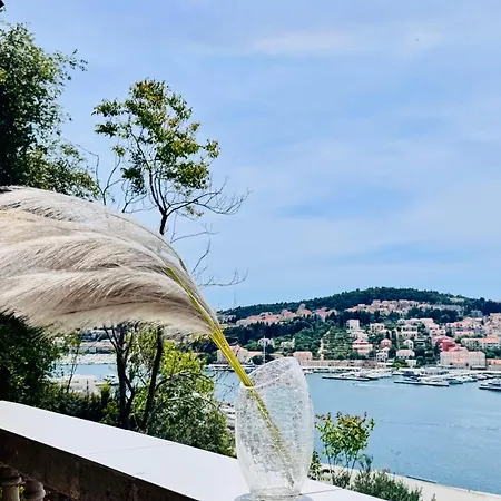 Flat -10 M Balcony, Views, Large Terrace * Dubrovnik